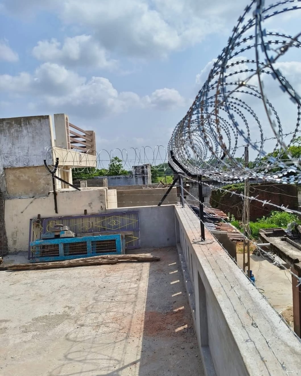 રહેણાંક ફેન્સિંગ